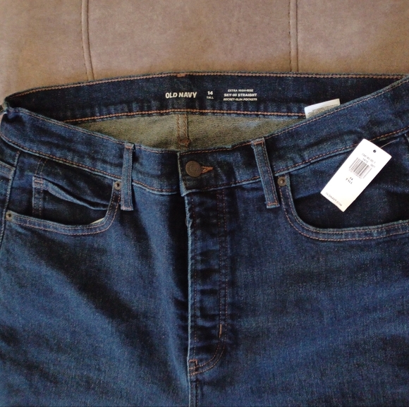 Jeans New! Old Navy - Picture 2 of 4